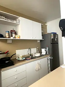 WhiteWomen online show from 22, 9, 2025