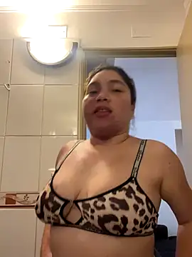 WhiteWomen online show from 4, 11, 2025