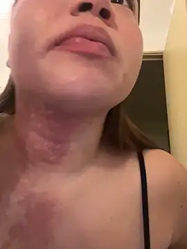 WhiteWomen online show from 4, 12, 2025