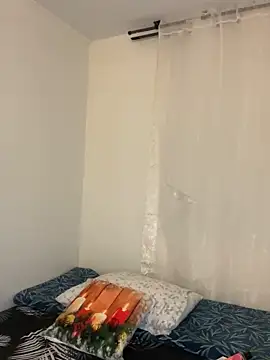 WhiteWomen online show from 3, 12, 2025