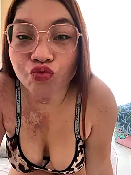 WhiteWomen online show from 25, 9, 2025