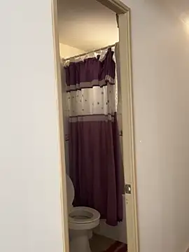 WhiteWomen online show from 3, 12, 2025