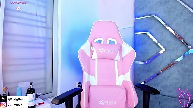 ashlyrey-1 online show from 9, 3, 2025