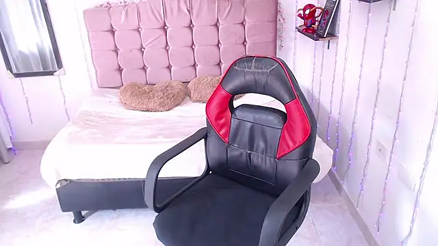 sapphire lilac online show from 11, 3, 2025