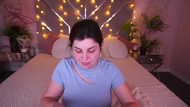 Snapshot of MirandaWong chatting on 1, 3, 2026 MirandaWong online show from 1, 3, 2026