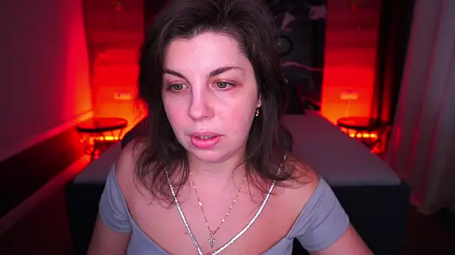 Snapshot of MirandaWong chatting on 17, 10, 2025 MirandaWong online show from 17, 10, 2025