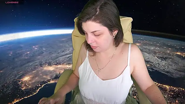 Snapshot of MirandaWong chatting on 23, 2, 2025 MirandaWong online show from 23, 2, 2025