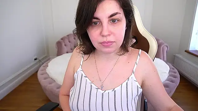 MirandaWong online show from 23, 4, 2026