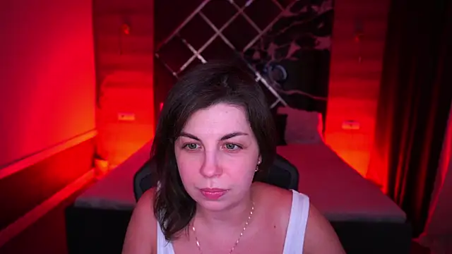 Snapshot of MirandaWong chatting on 21, 9, 2025 MirandaWong online show from 21, 9, 2025