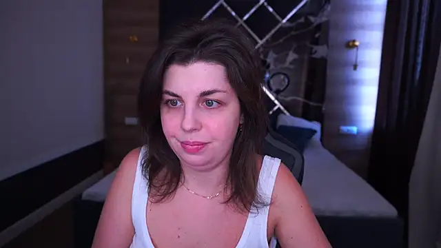 Snapshot of MirandaWong chatting on 27, 9, 2025 MirandaWong online show from 27, 9, 2025