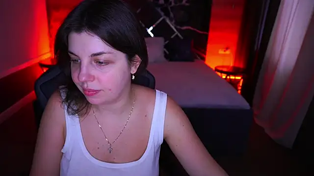 Snapshot of MirandaWong chatting on 3, 11, 2025 MirandaWong online show from 3, 11, 2025