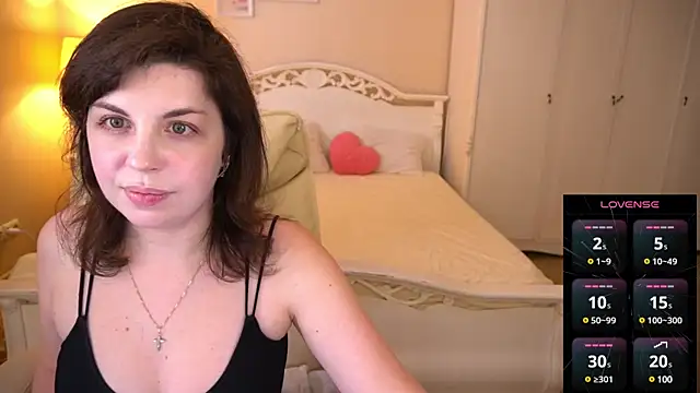 Snapshot of MirandaWong chatting on 10, 3, 2025 MirandaWong online show from 10, 3, 2025