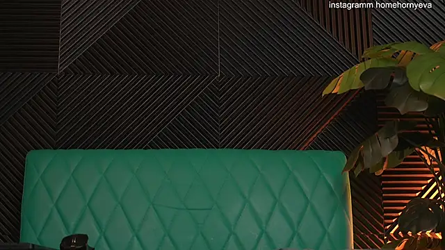 Snapshot of home_horny_eva chatting on 19, 3, 2025 home horny eva online show from 19, 3, 2025