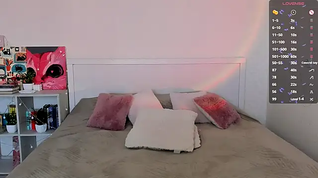 LittleKiitten online show from 29, 7, 2026