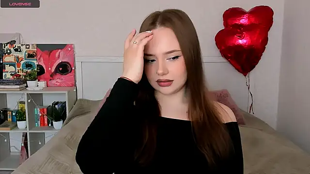 LittleKiitten online show from 24, 6, 2026