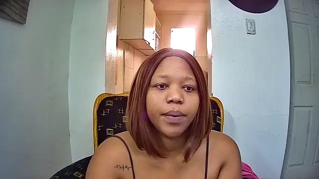 GoldenPussyXOXO online show from 2, 7, 2026