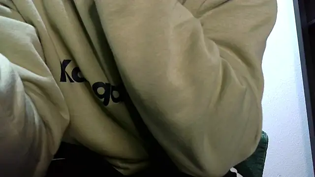 Snapshot of calioppe01 chatting on 13, 2, 2026 calioppe01 online show from 13, 2, 2026