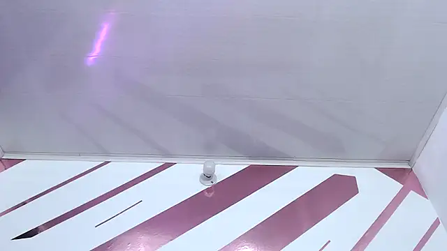 Kitten Hot  online show from 18, 10, 2025