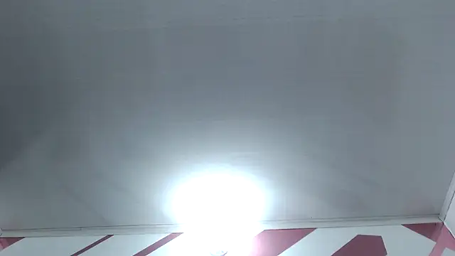 Kitten Hot  online show from 20, 11, 2025