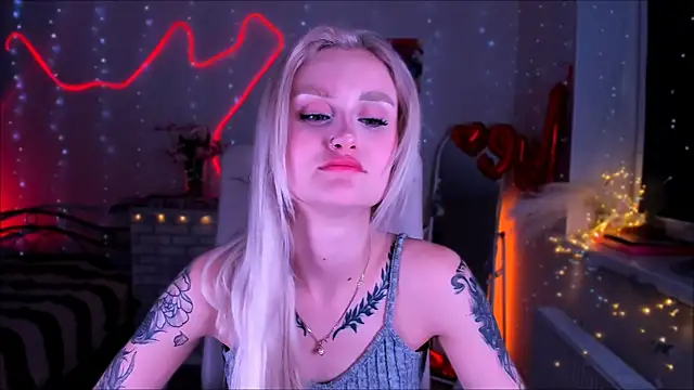  Ravenaa online show from 14, 3, 2025