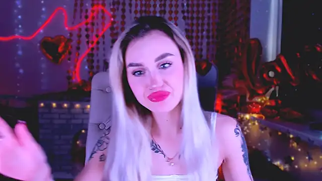  Ravenaa online show from 28, 2, 2025