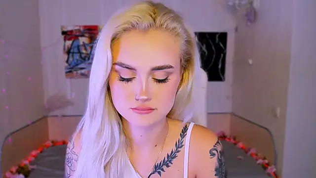  Ravenaa online show from 11, 11, 2025