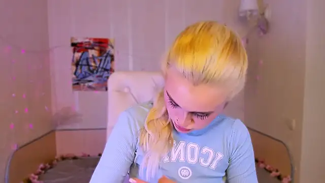  Ravenaa online show from 3, 11, 2025