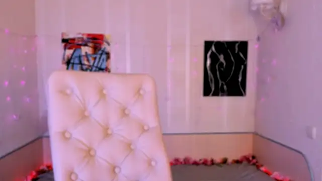  Ravenaa online show from 10, 10, 2025