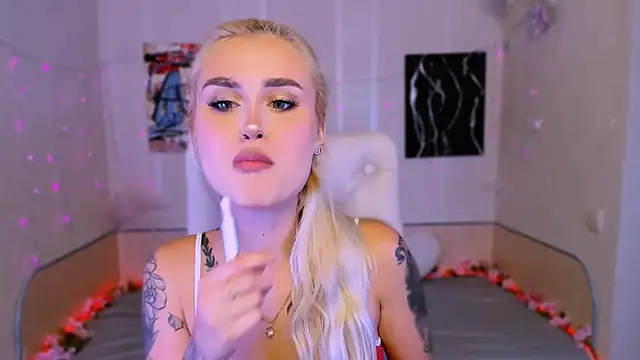  Ravenaa online show from 1, 11, 2025