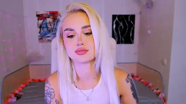  Ravenaa online show from 10, 11, 2025