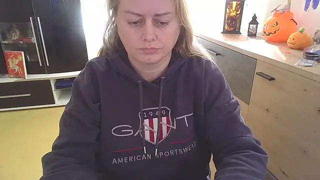 Meliss Official9 online show from 8, 10, 2025