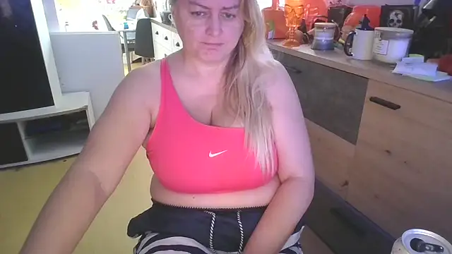 Meliss Official9 online show from 1, 11, 2025