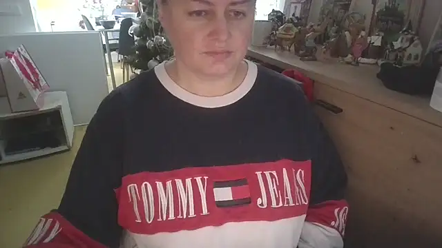 Snapshot of Meliss_Official9 chatting on 14, 12, 2025 Meliss Official9 online show from 14, 12, 2025