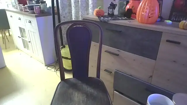 Meliss Official9 online show from 26, 10, 2025