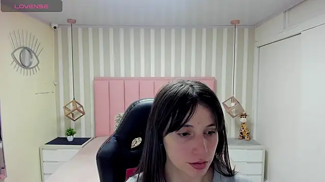 MAGNOLEROY online show from 22, 11, 2025