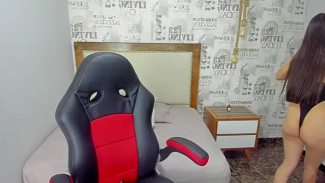 MAGNOLEROY online show from 31, 10, 2025