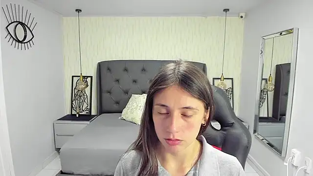 MAGNOLEROY online show from 17, 9, 2025