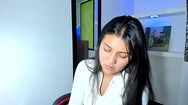 Catalehia Milk online show from 10, 2, 2026