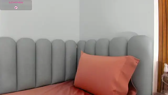 curvy rousi online show from 21, 2, 2026