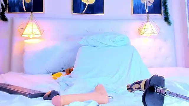 mirandha  online show from 15, 12, 2024