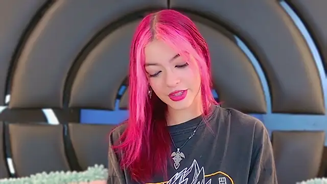 Snapshot of ElizabetthKitty chatting on 31, 1, 2025 ElizabetthKitty online show from 31, 1, 2025