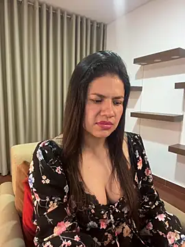 Alice Biel online show from 10, 3, 2025