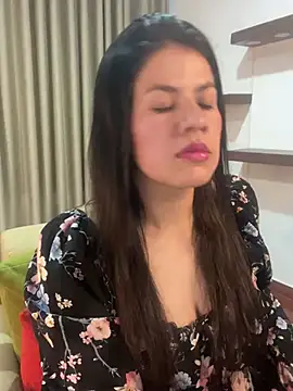 Alice Biel online show from 5, 3, 2025