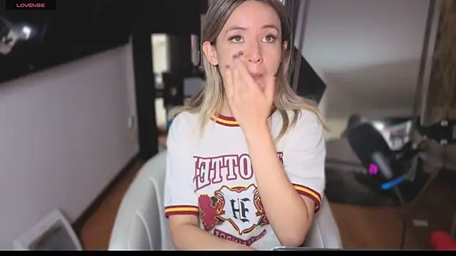 sexfire lalita online show from 17, 12, 2025