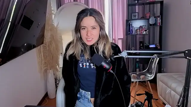 sexfire lalita online show from 5, 2, 2026