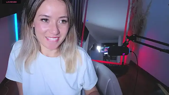 sexfire lalita online show from 4, 12, 2025