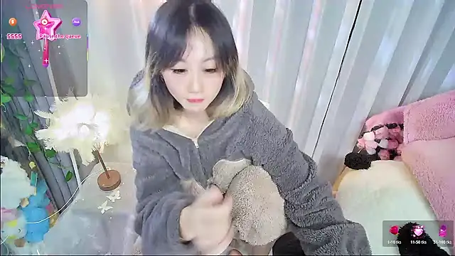 Xiaoyu-G online show from 18, 12, 2025