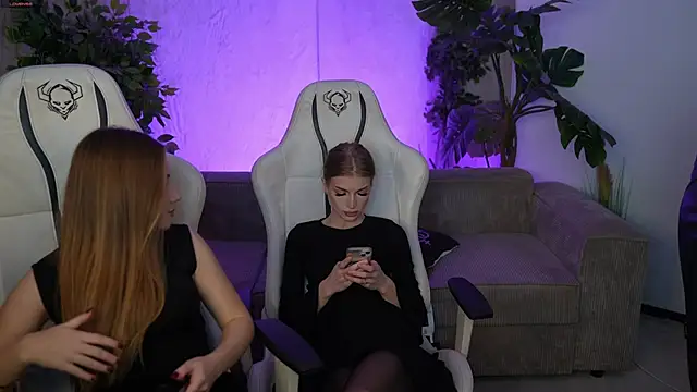 Snapshot of Stacy054 chatting on 11, 11, 2025 Stacy054 online show from 11, 11, 2025