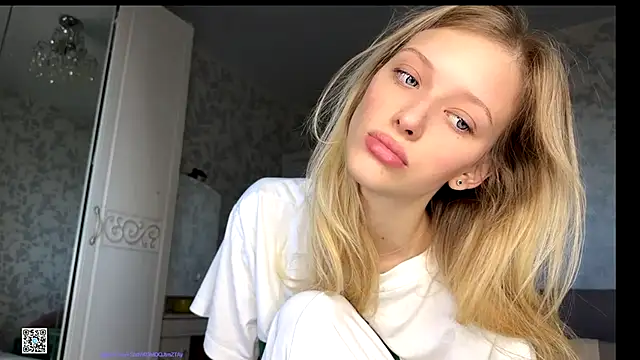 Evvie Summn1 online show from 5, 10, 2025