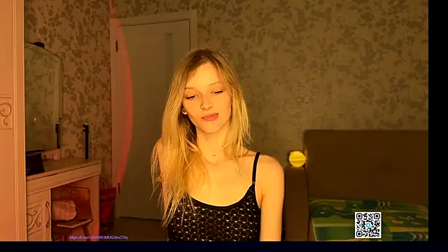 Evvie Summn1 online show from 23, 9, 2025